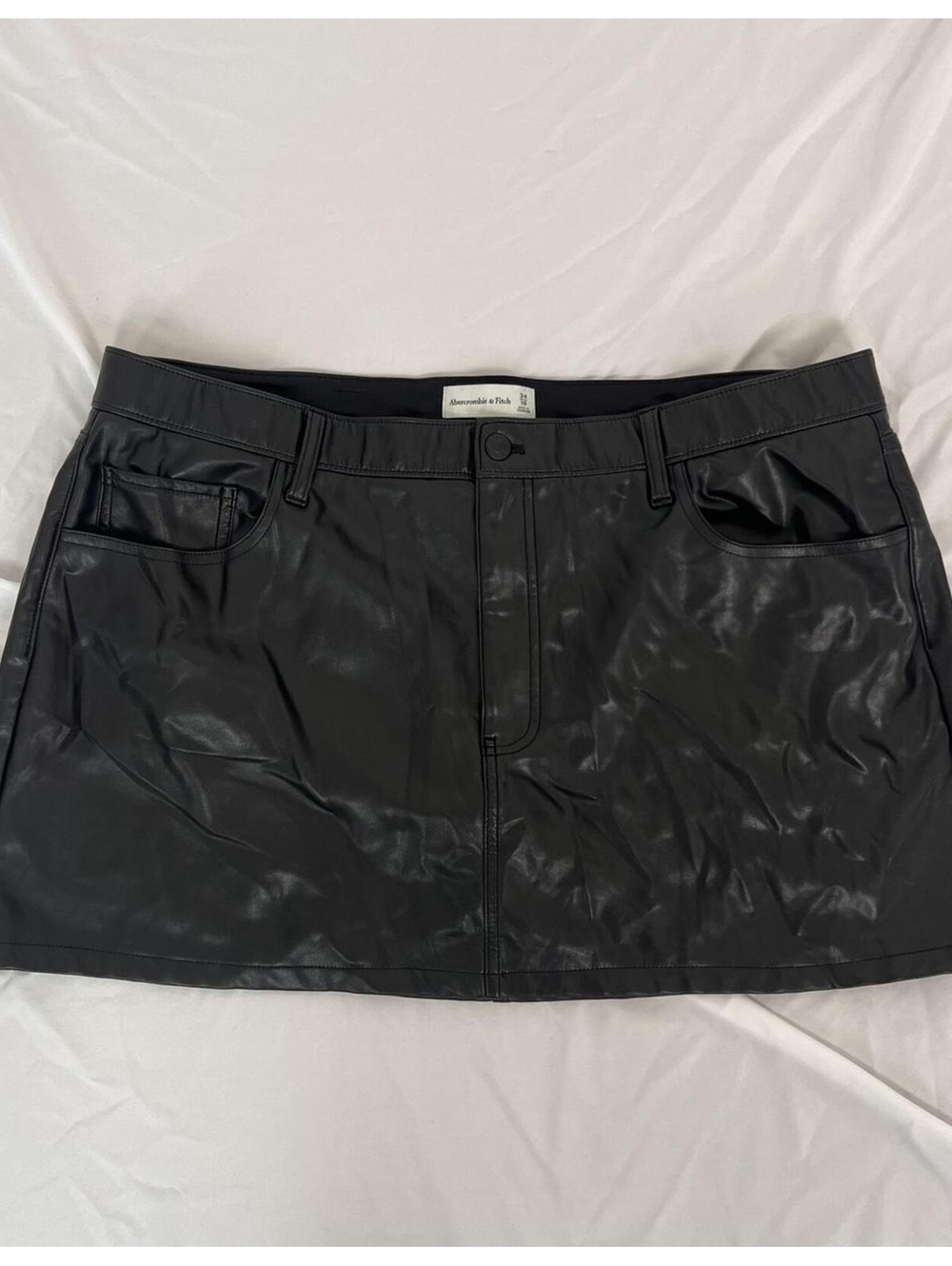Abercrombie & Fitch black faux vegan leather mid rise mini skirt Size 34